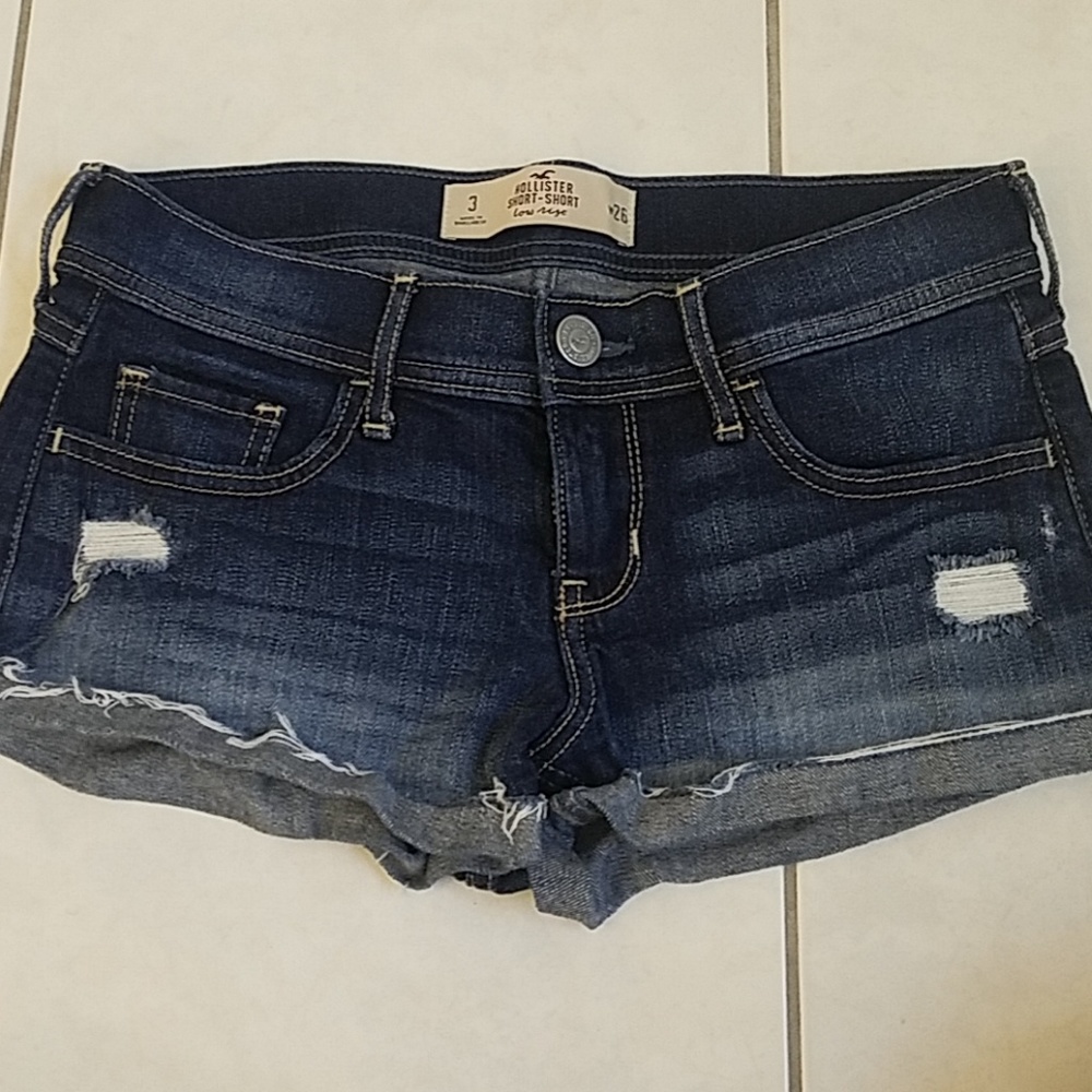Hollister Short-Short Low rise Size 3 W26